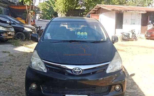 TOYOTA  AVANZA  1.3 E