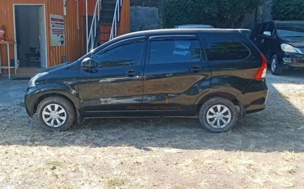TOYOTA  AVANZA  1.3 E