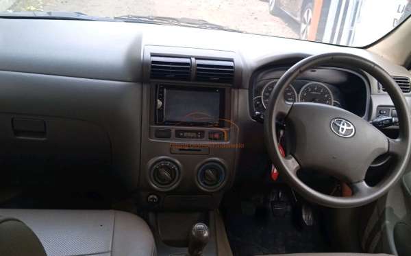 TOYOTA AVANZA G