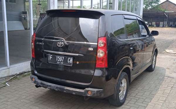 TOYOTA AVANZA G