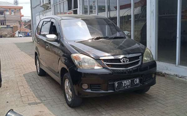 TOYOTA AVANZA G