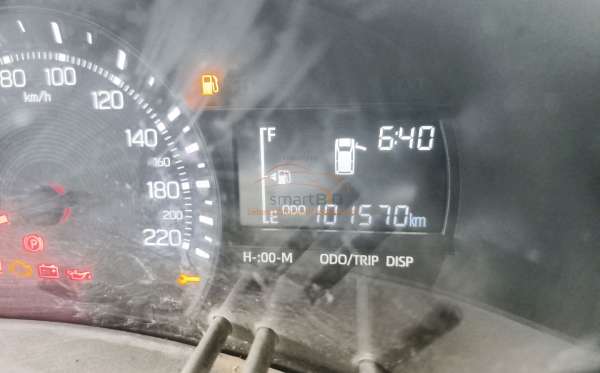 TOYOTA AVANZA 1.3 E
