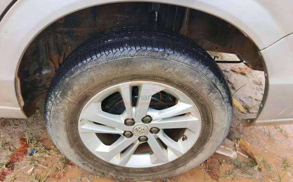 TOYOTA AVANZA 1.3 E