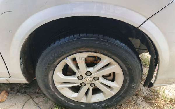 TOYOTA AVANZA 1.3 E