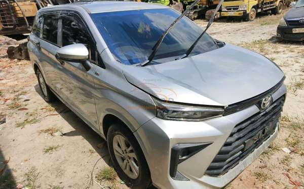 TOYOTA AVANZA 1.3 E