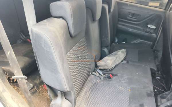 TOYOTA AVANZA 1.3 E