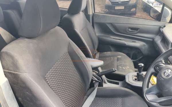 TOYOTA AVANZA 1.3 E