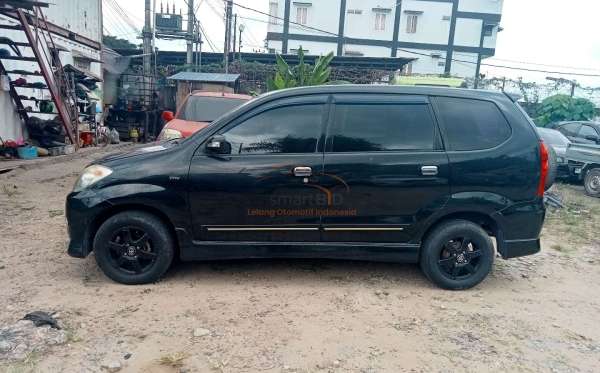 TOYOTA AVANZA S