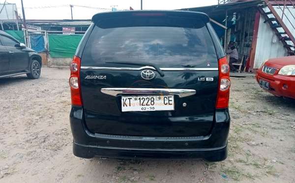 TOYOTA AVANZA S
