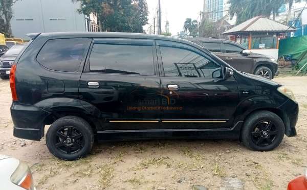 TOYOTA AVANZA S