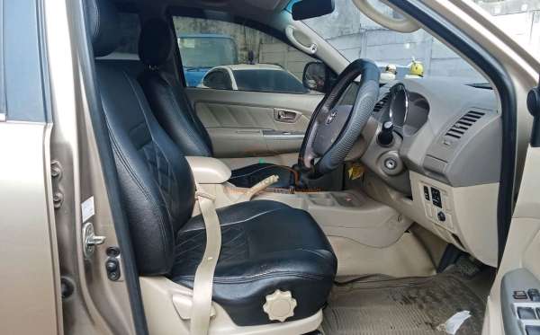 TOYOTA FORTUNER 2.7 G LUX
