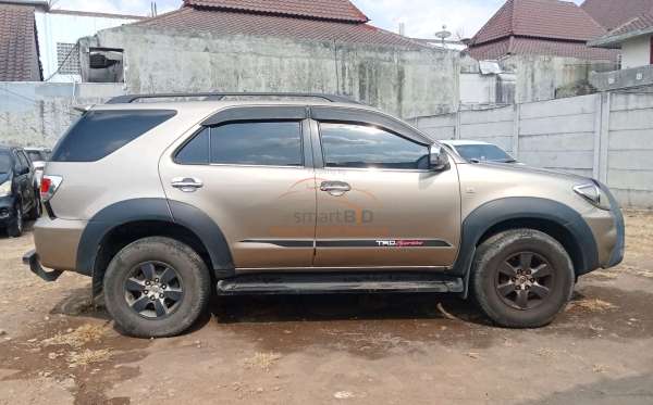 TOYOTA FORTUNER 2.7 G LUX