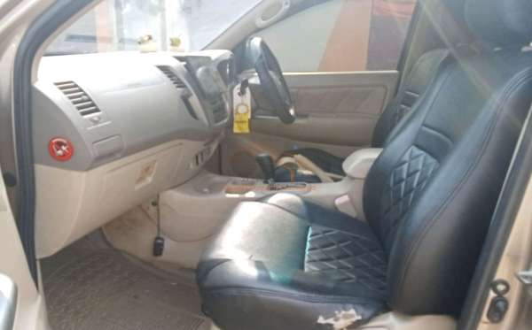 TOYOTA FORTUNER 2.7 G LUX
