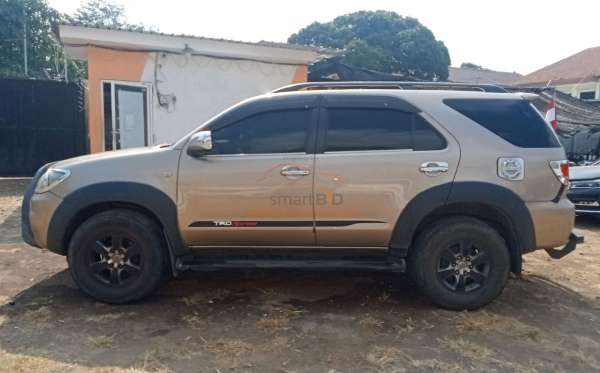 TOYOTA FORTUNER 2.7 G LUX