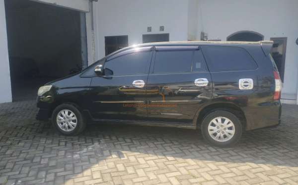 TOYOTA INNOVA G