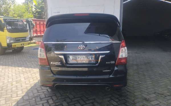 TOYOTA INNOVA G
