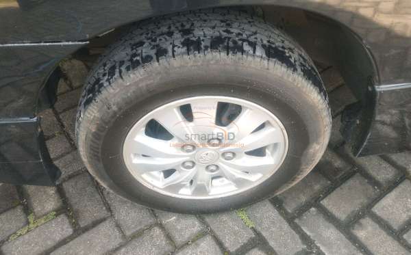 TOYOTA INNOVA G