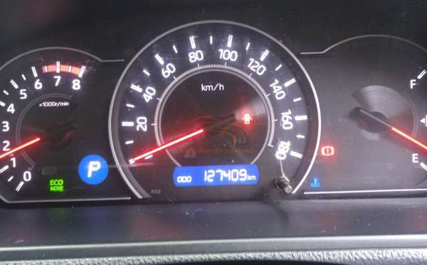 TOYOTA VOXY 2.0 AT