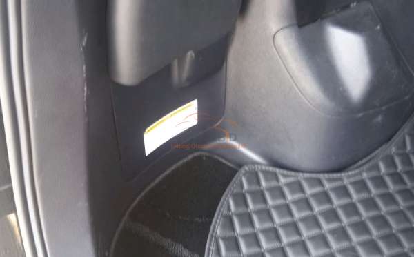 TOYOTA VOXY 2.0 AT