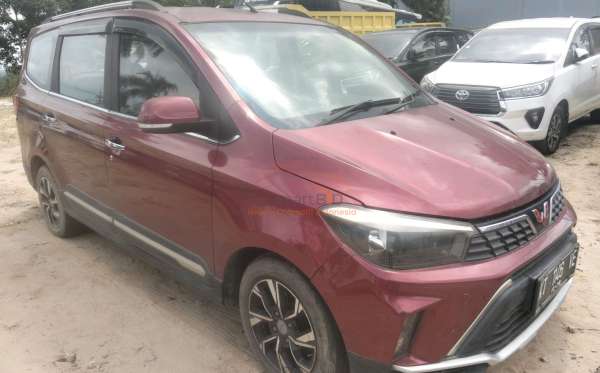 WULING CONFERO