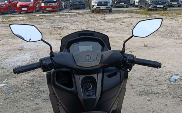 YAMAHA NMAX 155