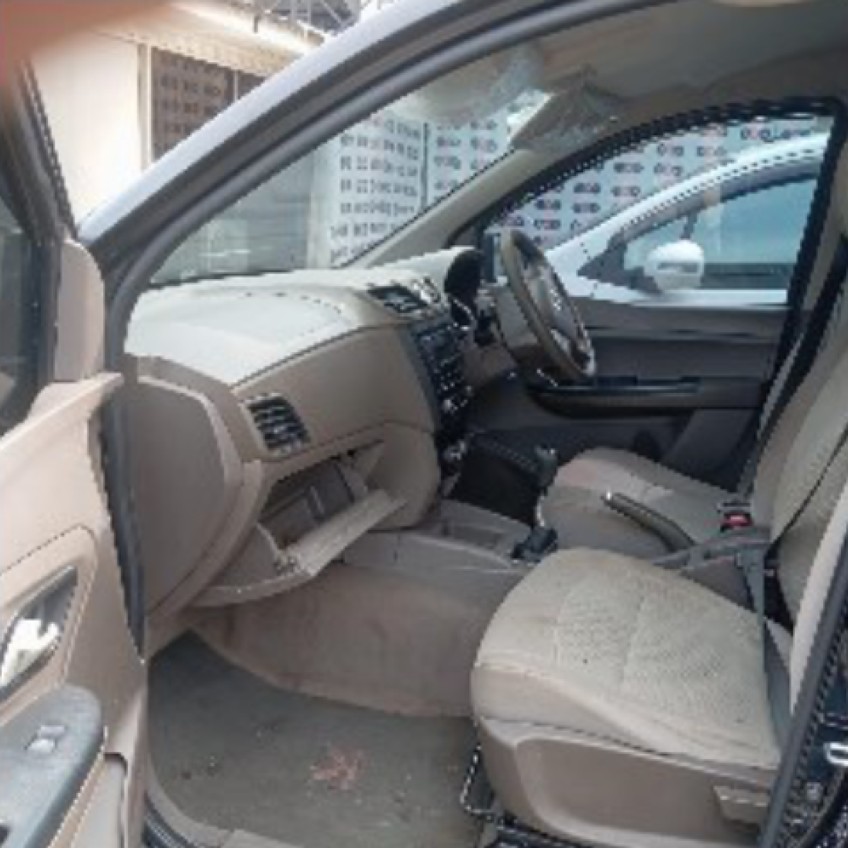 WULING  CONFERO  1.5 (4X2)