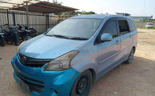 DAIHATSU  XENIA