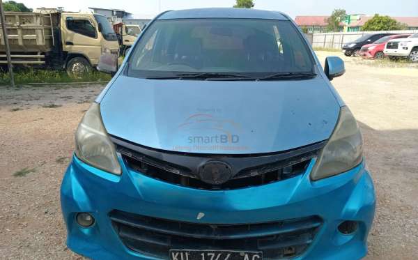 DAIHATSU  XENIA