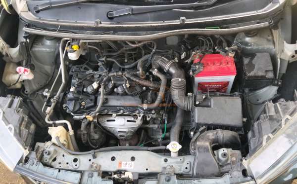 DAIHATSU  XENIA  R