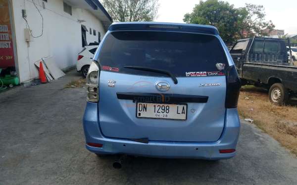 DAIHATSU  XENIA
