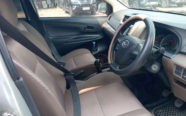 DAIHATSU  XENIA  1.3 X