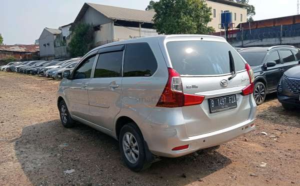 DAIHATSU  XENIA  1.3 X