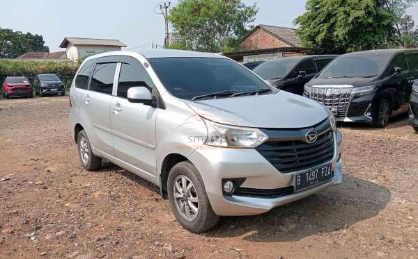 DAIHATSU  XENIA  1.3 X