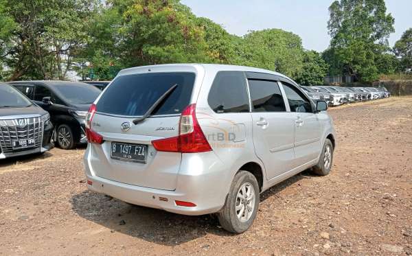 DAIHATSU  XENIA  1.3 X
