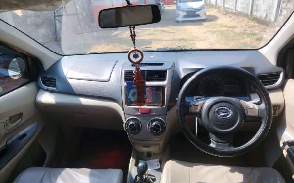 DAIHATSU XENIA X