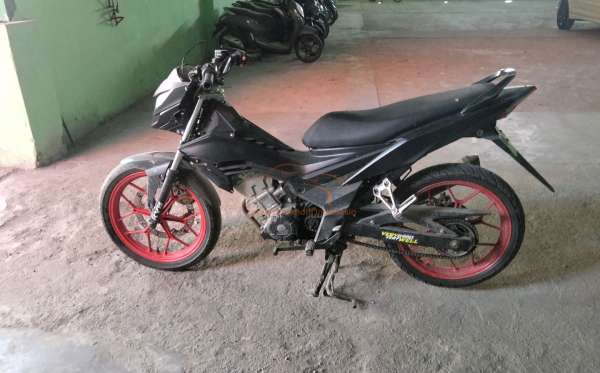 HONDA SONIC 150 R