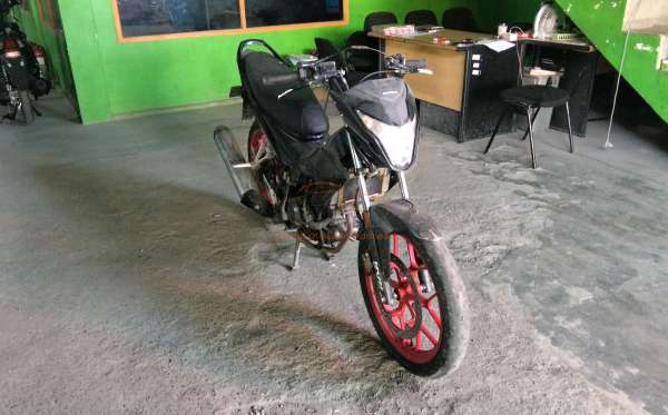HONDA SONIC 150 R