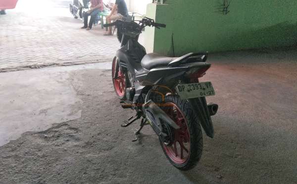 HONDA SONIC 150 R