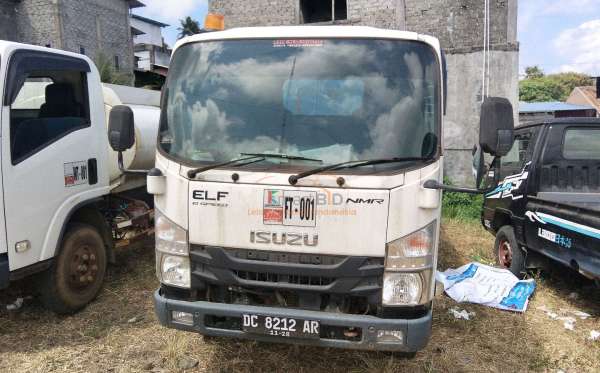 ISUZU  NMR 81U