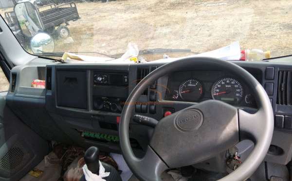 ISUZU  NMR 81U