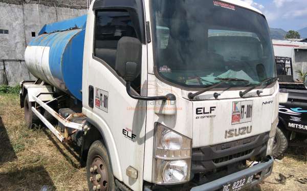 ISUZU  NMR 81U