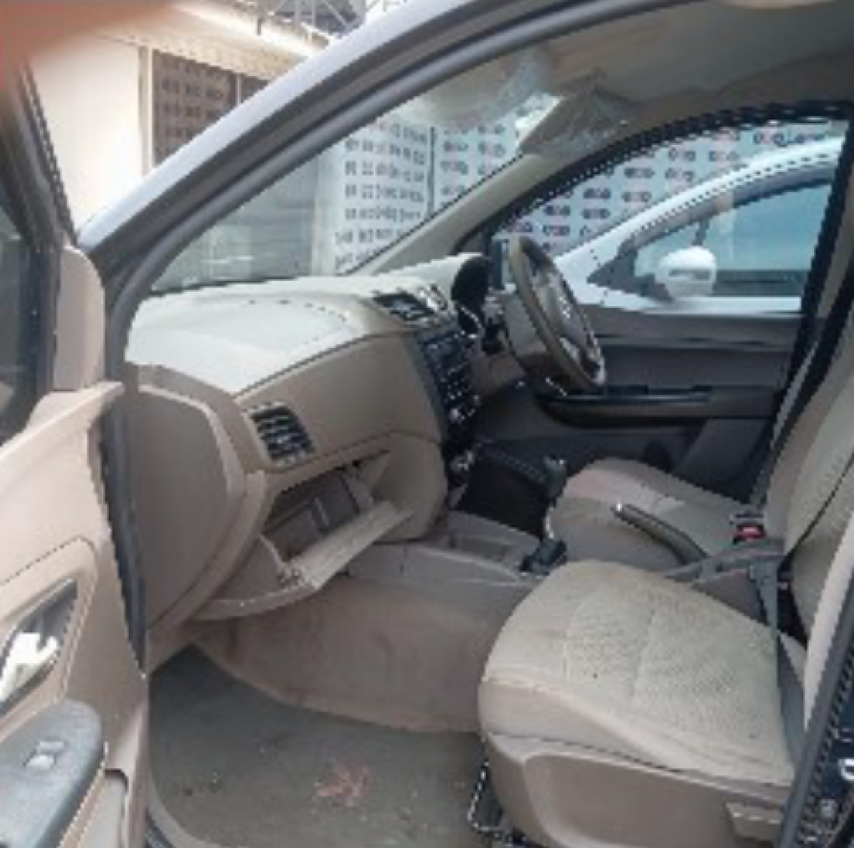 WULING  CONFERO  1.5 (4X2)