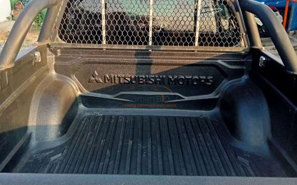 MITSUBISHI DC GLS 4X4