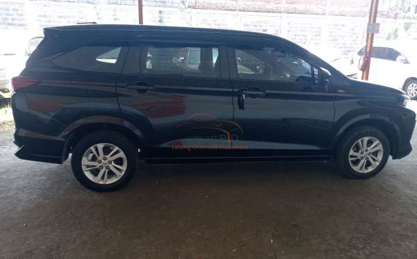 TOYOTA  AVANZA  1.3 E