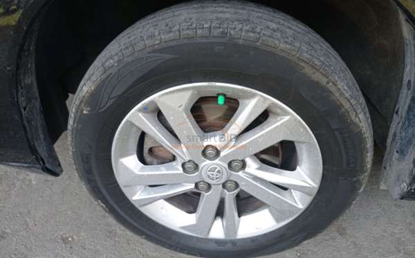 TOYOTA  AVANZA  1.3 E