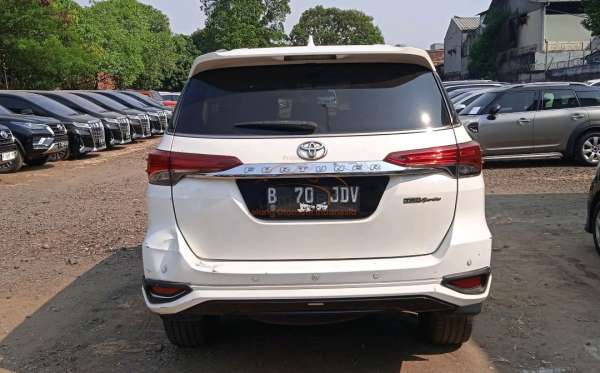 TOYOTA FORTUNER 2.4 VRZ