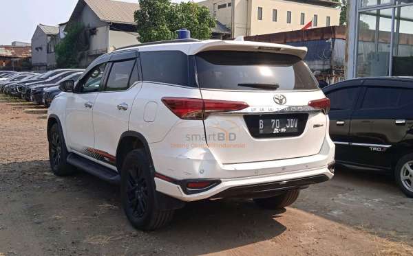 TOYOTA FORTUNER 2.4 VRZ