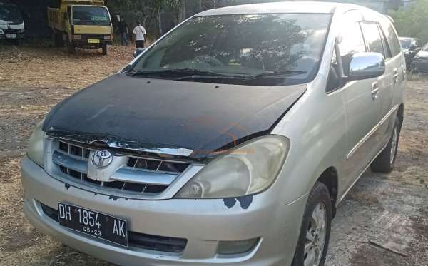 TOYOTA  KIJANG  INNOVA V