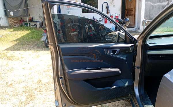 WULING ALVEZ CE CVT