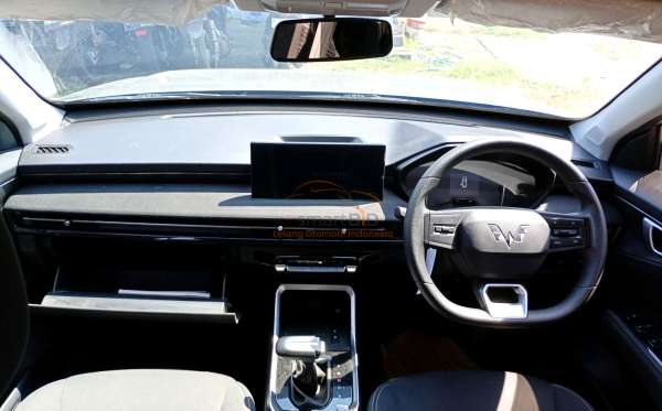 WULING ALVEZ CE CVT
